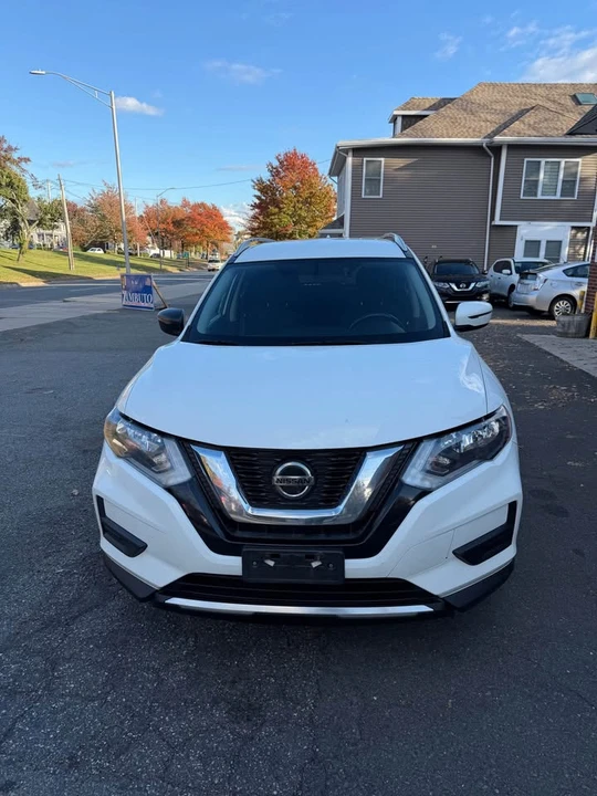 2018 Nissan Rogue - Image 2 of 18