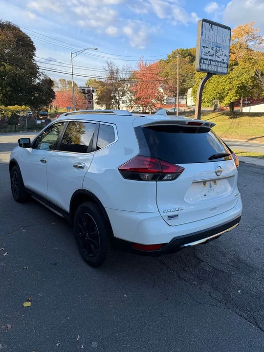 2018 Nissan Rogue - Image 4 of 18