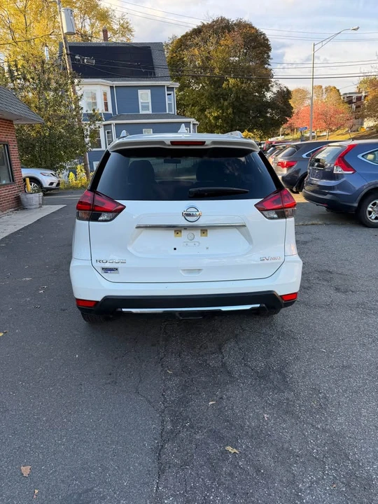 2018 Nissan Rogue - Image 6 of 18