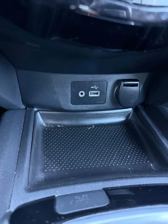 2018 Nissan Rogue - Image 15 of 18