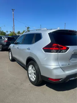 2018 Nissan Rogue · SV (2018.5) Sport Utility 4D