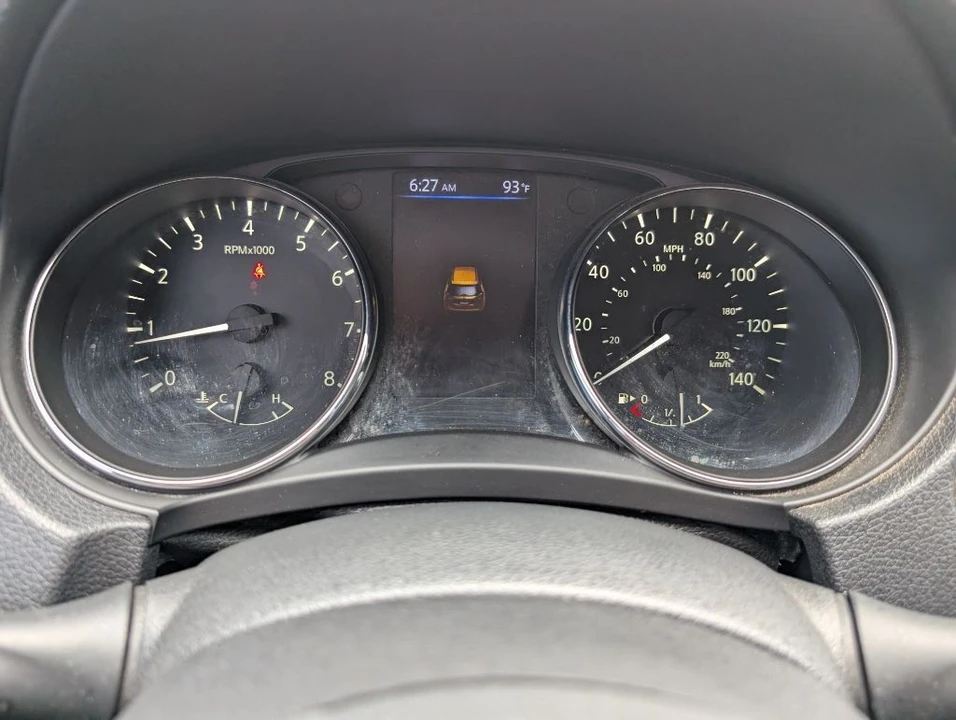2018 Nissan Rogue - Image 11 of 21
