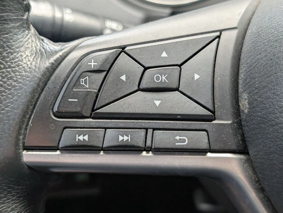2018 Nissan Rogue - Image 19 of 21