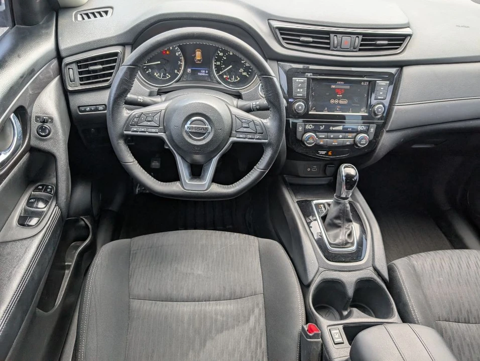 2018 Nissan Rogue - Image 10 of 21