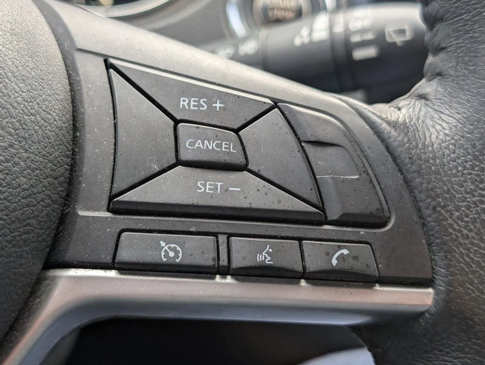 2018 Nissan Rogue - Image 20 of 21