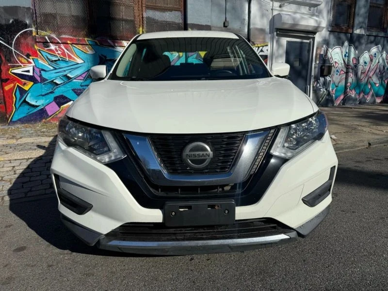2018 Nissan Rogue - Image 2 of 12
