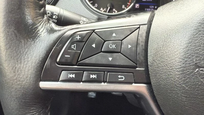 2018 Nissan Rogue - Image 12 of 12