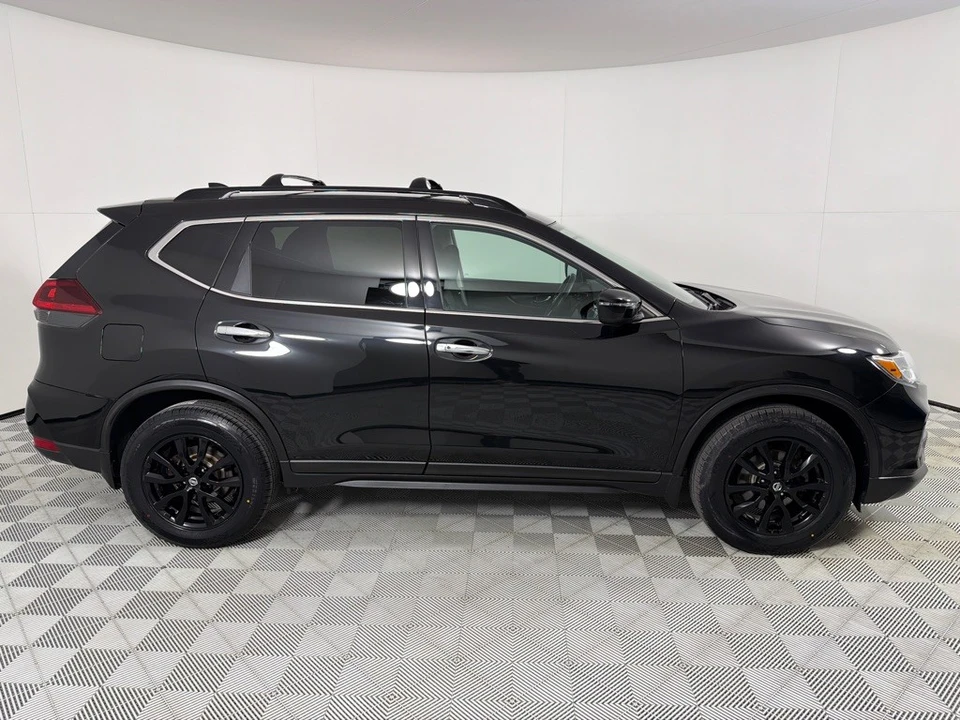 2018 Nissan Rogue - Image 4 of 12