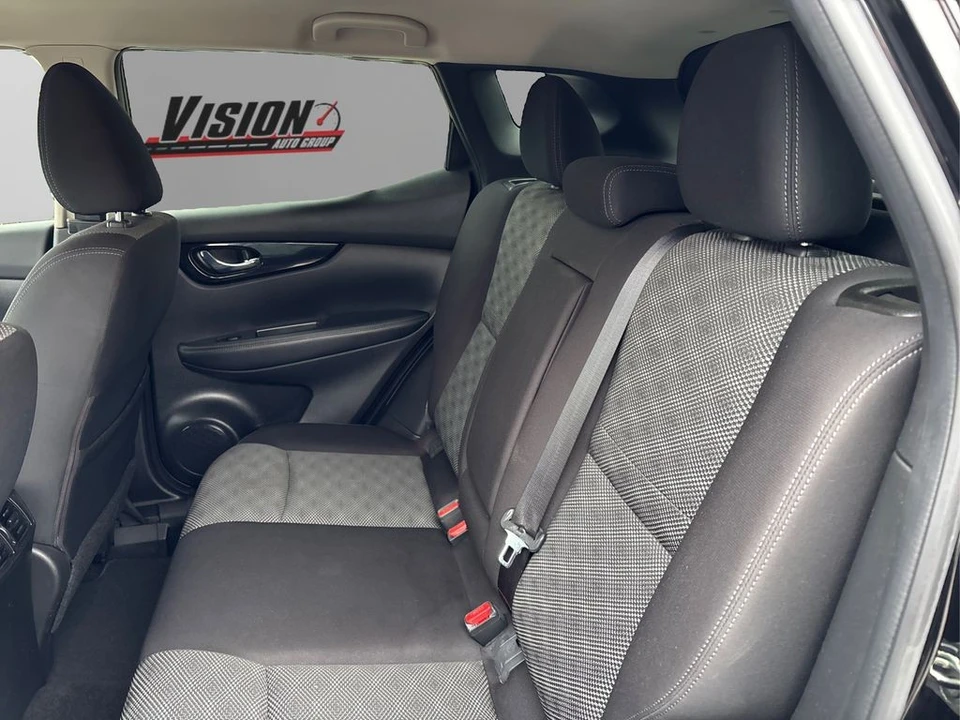 2018 Nissan Rogue - Image 10 of 12