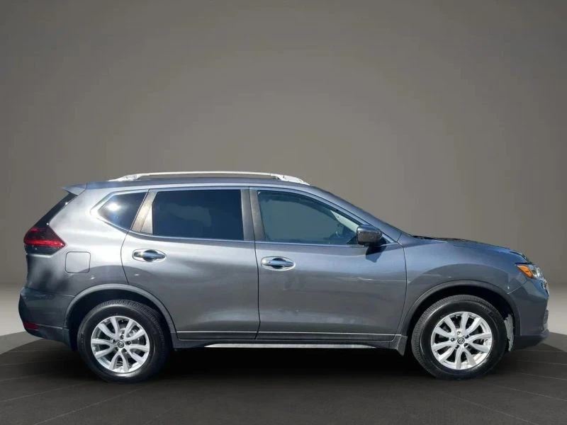 2018 Nissan Rogue - Image 4 of 12