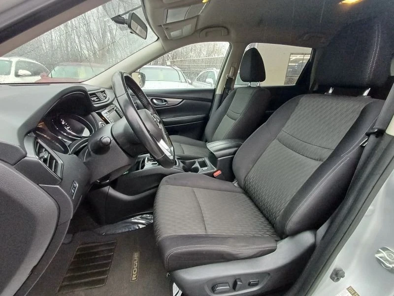 2018 Nissan Rogue - Image 10 of 12