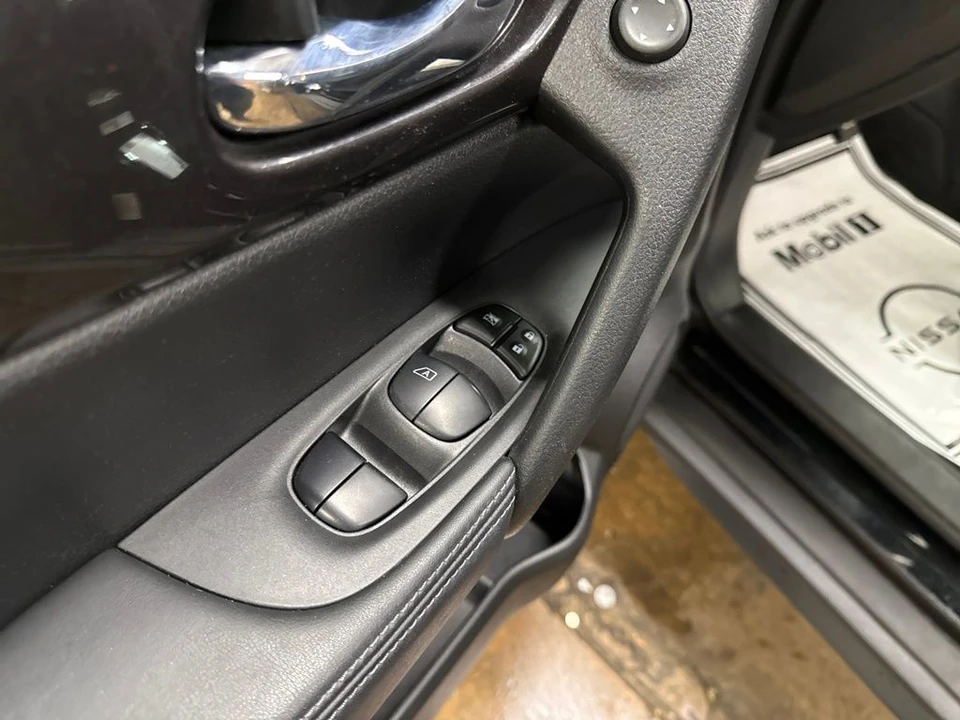 2018 Nissan Rogue - Image 12 of 12