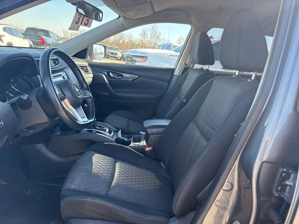 2018 Nissan Rogue - Image 5 of 7