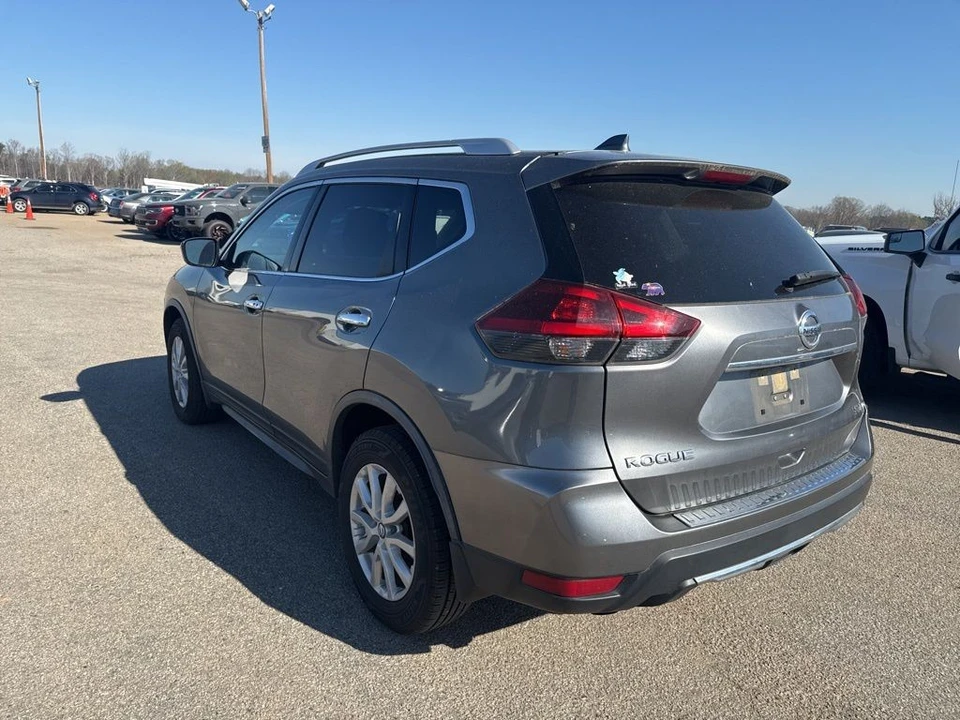 2018 Nissan Rogue - Image 2 of 7
