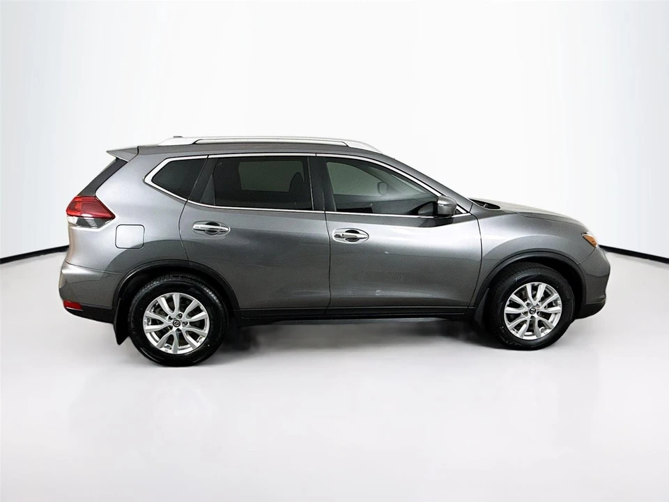 2018 Nissan Rogue - Image 8 of 21