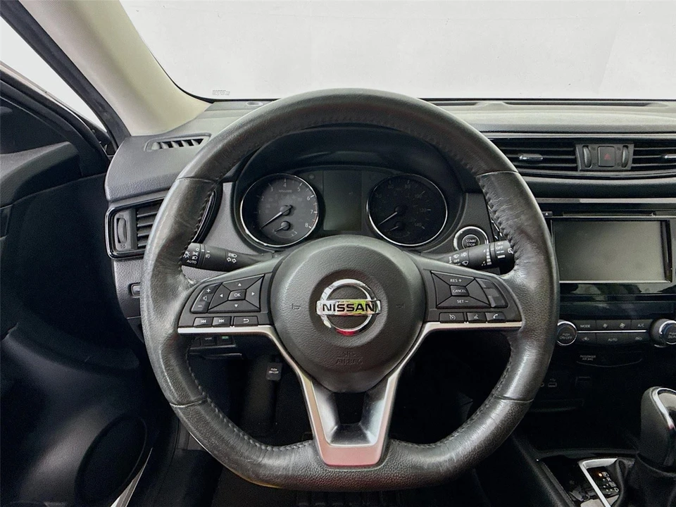 2018 Nissan Rogue - Image 8 of 14