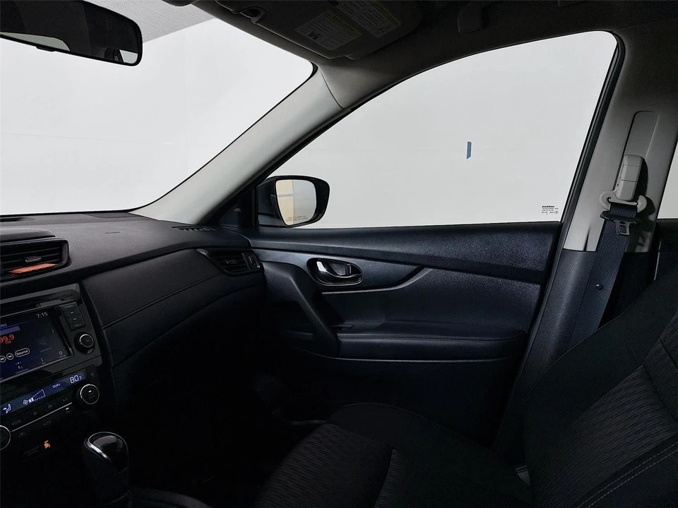 2018 Nissan Rogue - Image 20 of 21