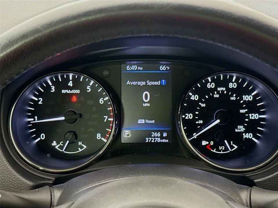 2018 Nissan Rogue - Image 9 of 14