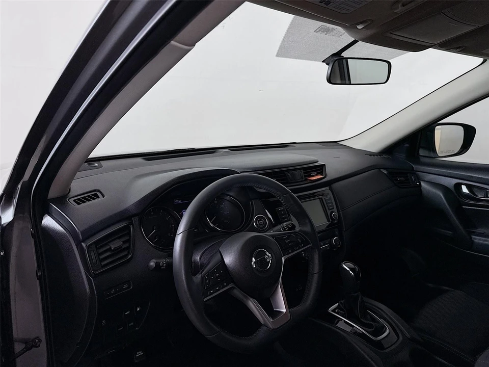 2018 Nissan Rogue - Image 9 of 21