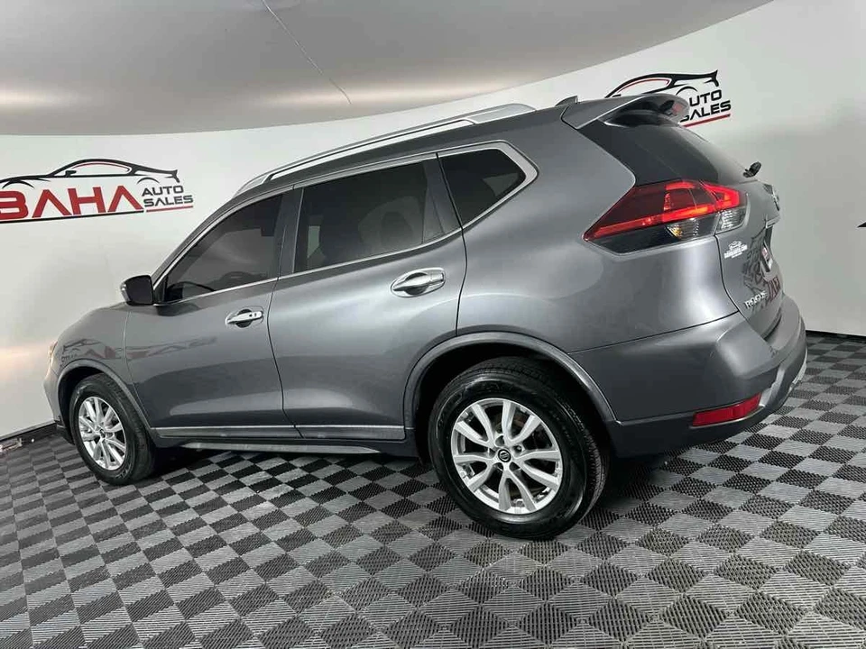 2018 Nissan Rogue - Image 6 of 21