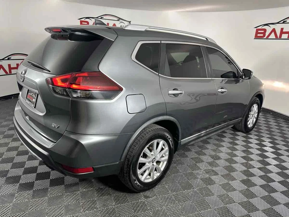 2018 Nissan Rogue - Image 8 of 21