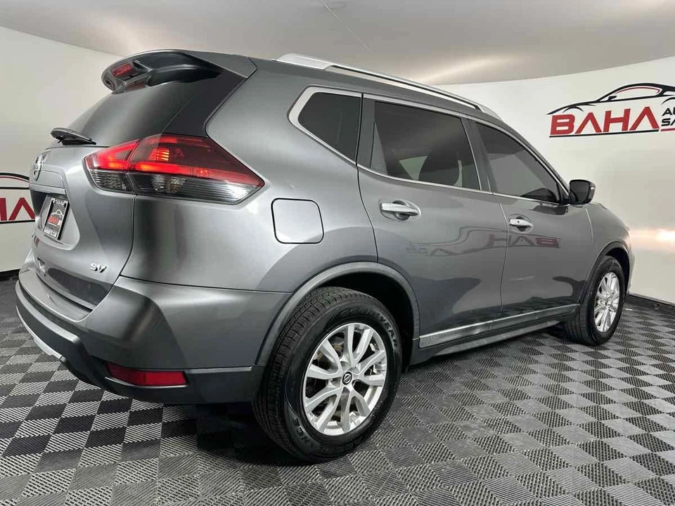 2018 Nissan Rogue - Image 9 of 21