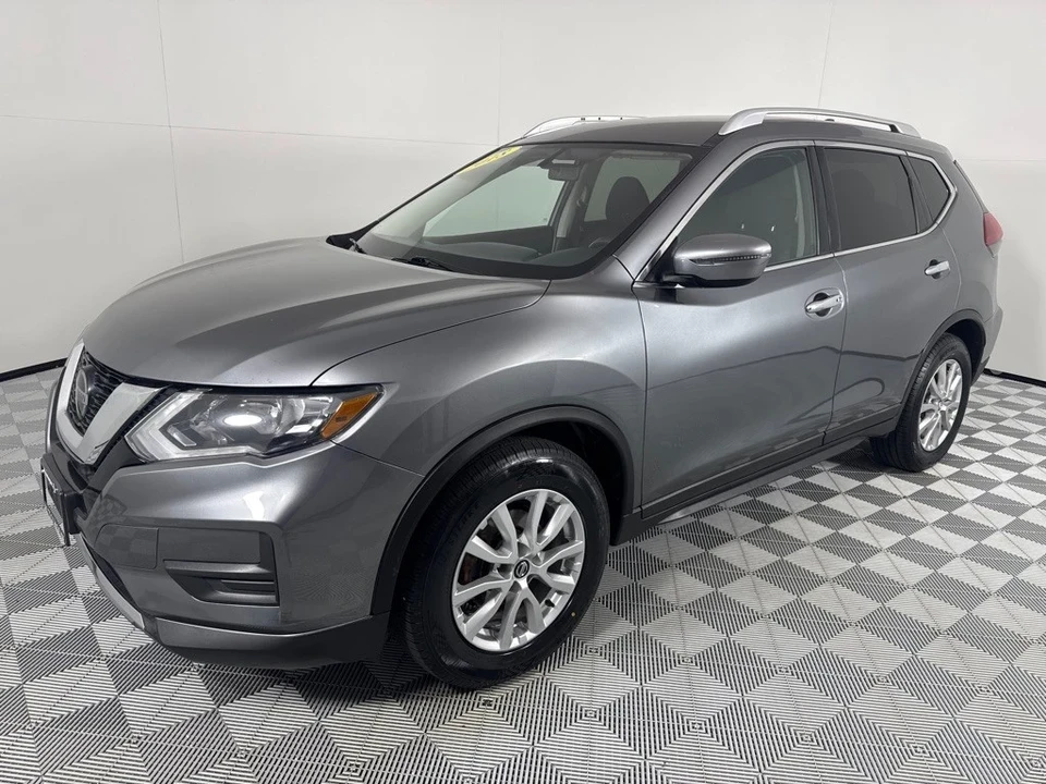 2018 Nissan Rogue - Image 10 of 12
