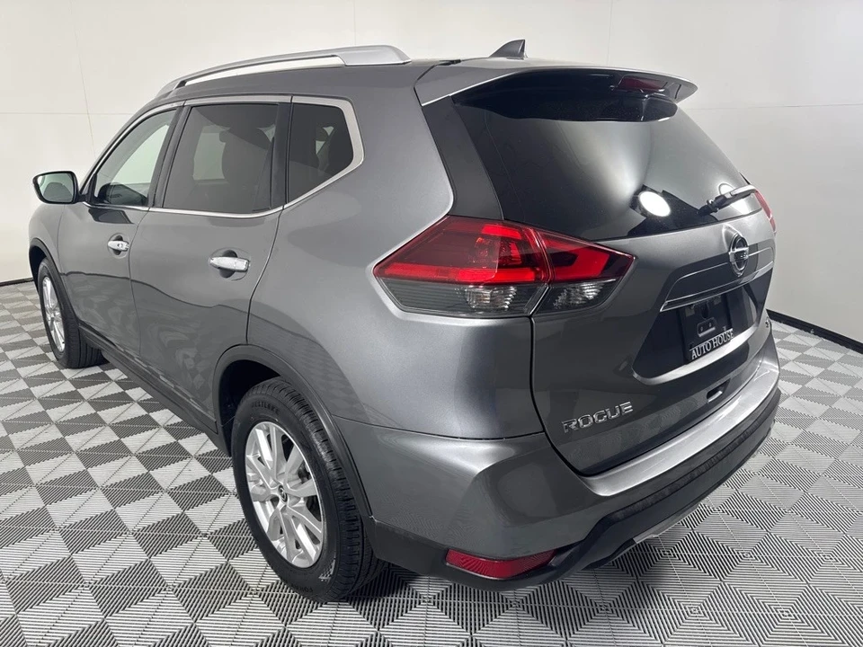 2018 Nissan Rogue - Image 8 of 12