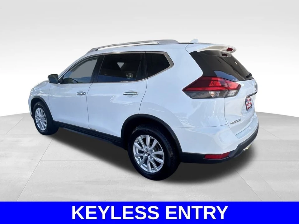 2018 Nissan Rogue - Image 6 of 12