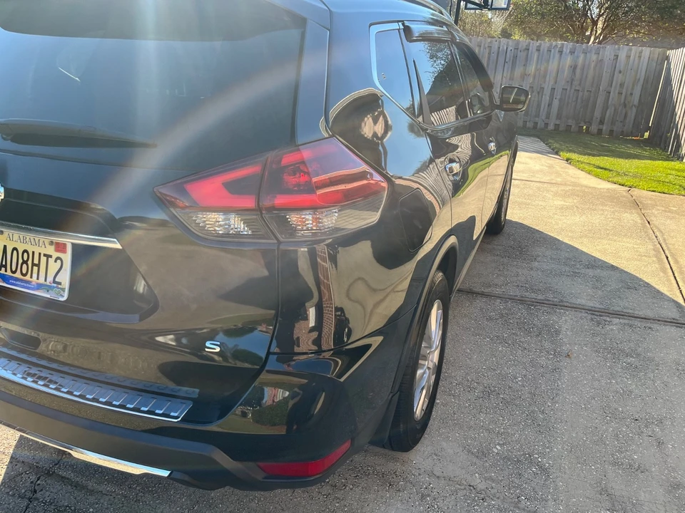 2018 Nissan Rogue - Image 14 of 16
