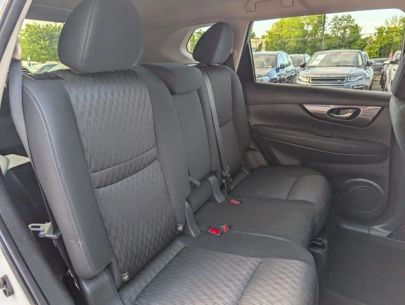 2018 Nissan Rogue - Image 11 of 12