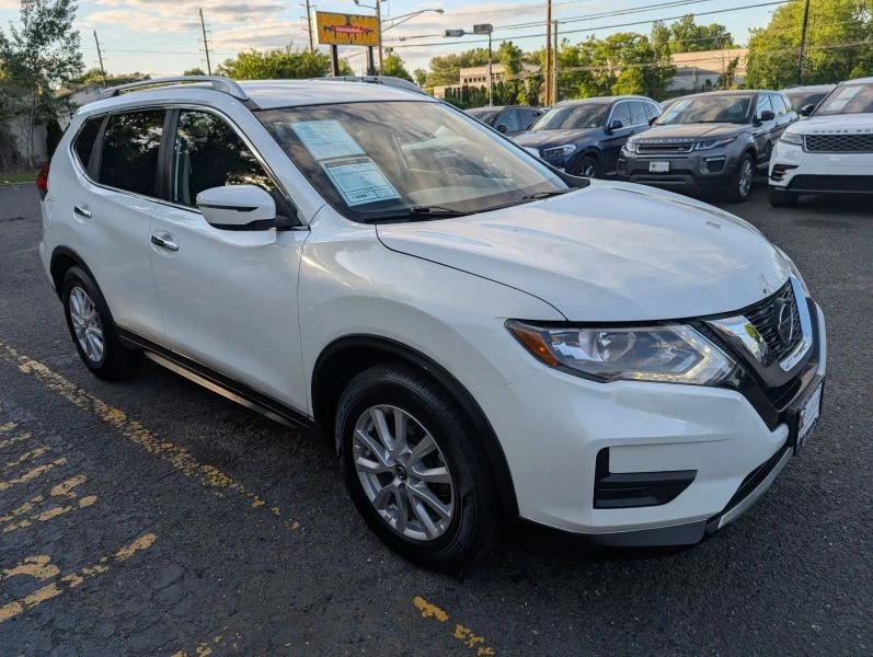 2018 Nissan Rogue - Image 4 of 12