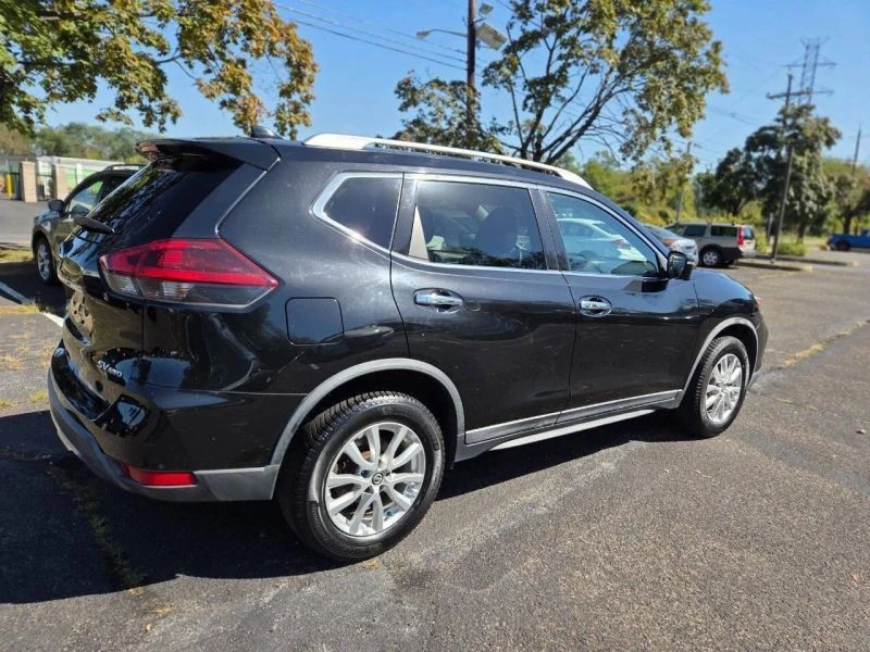 2018 Nissan Rogue - Image 9 of 12
