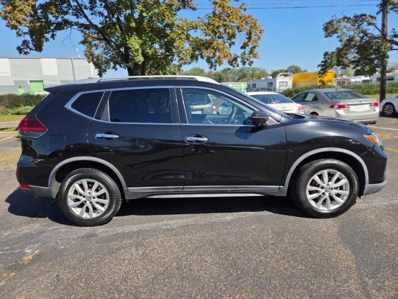 2018 Nissan Rogue - Image 11 of 12