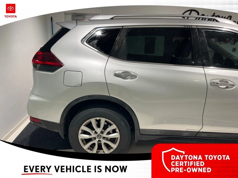 2018 Nissan Rogue - Image 8 of 10