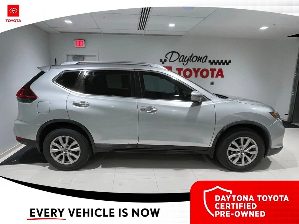 2018 Nissan Rogue - Image 7 of 10