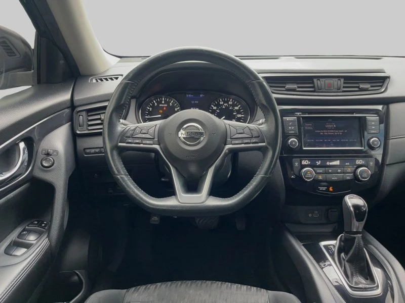 2018 Nissan Rogue - Image 16 of 19