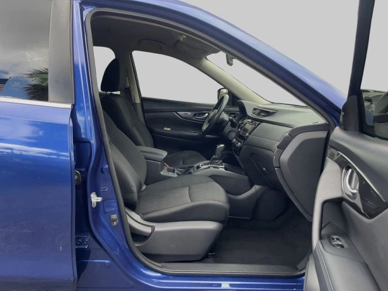 2018 Nissan Rogue - Image 12 of 19