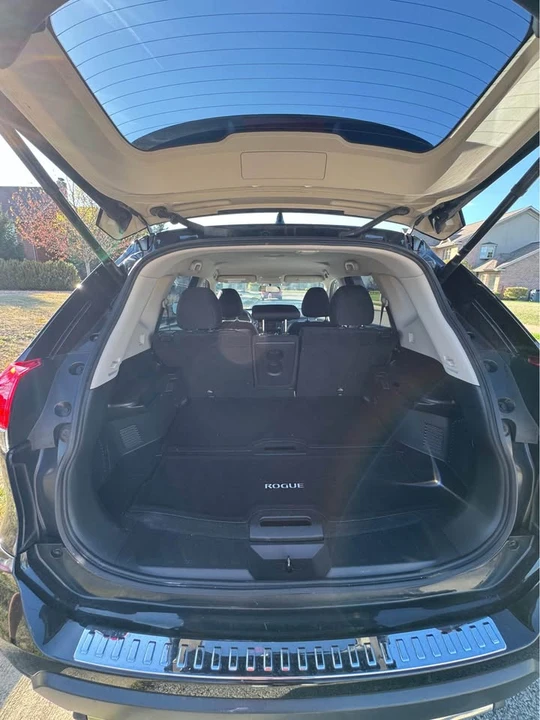 2018 Nissan Rogue - Image 9 of 9