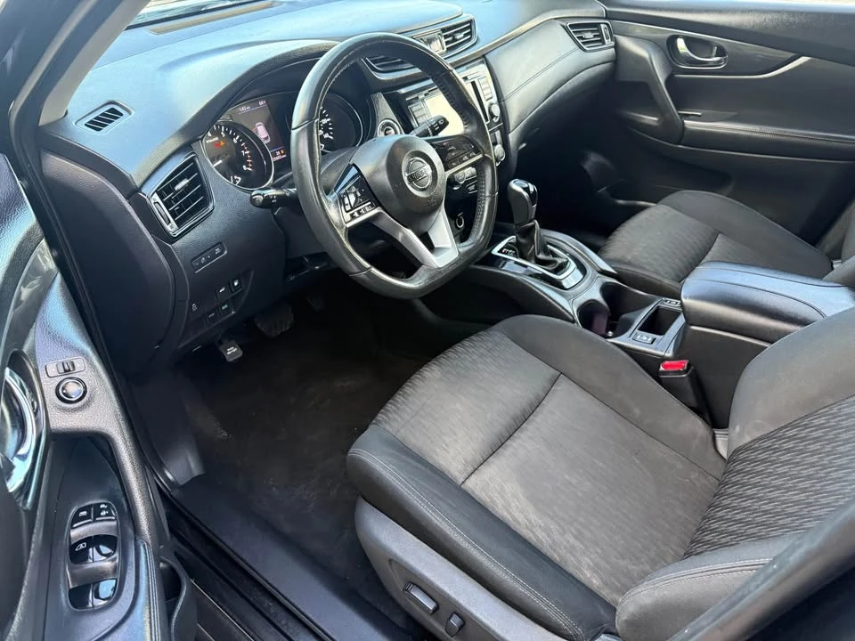 2018 Nissan Rogue - Image 10 of 18