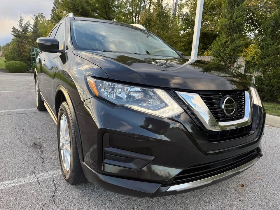 2018 Nissan Rogue - Image 8 of 18