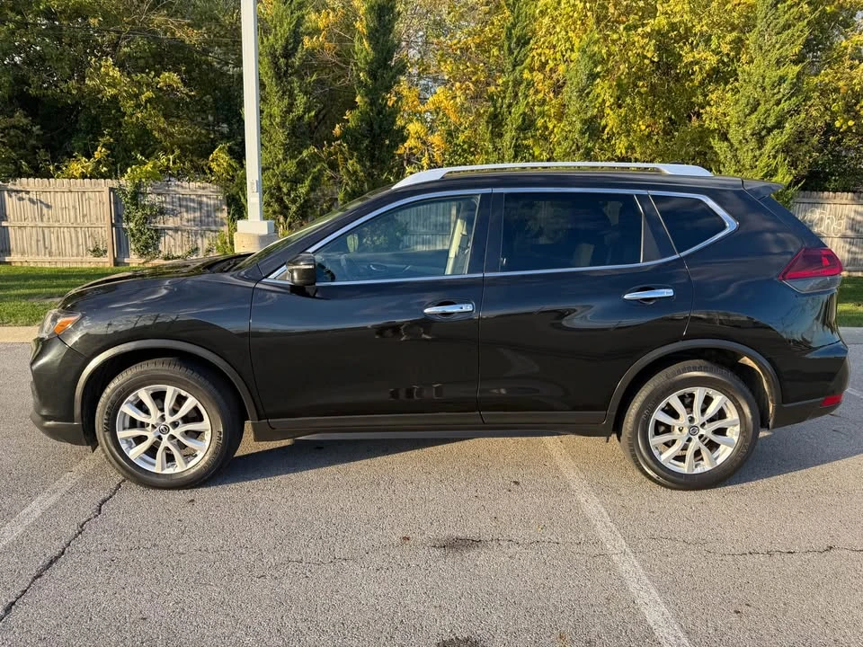 2018 Nissan Rogue - Image 2 of 18
