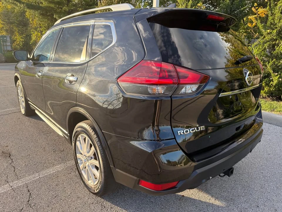 2018 Nissan Rogue - Image 3 of 18
