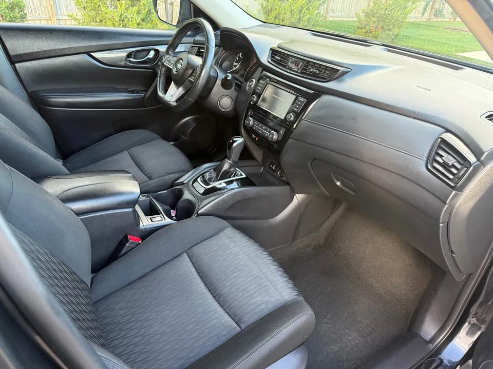 2018 Nissan Rogue - Image 14 of 18
