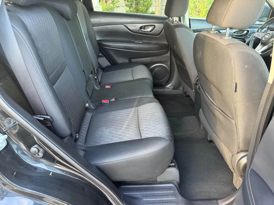 2018 Nissan Rogue - Image 13 of 18