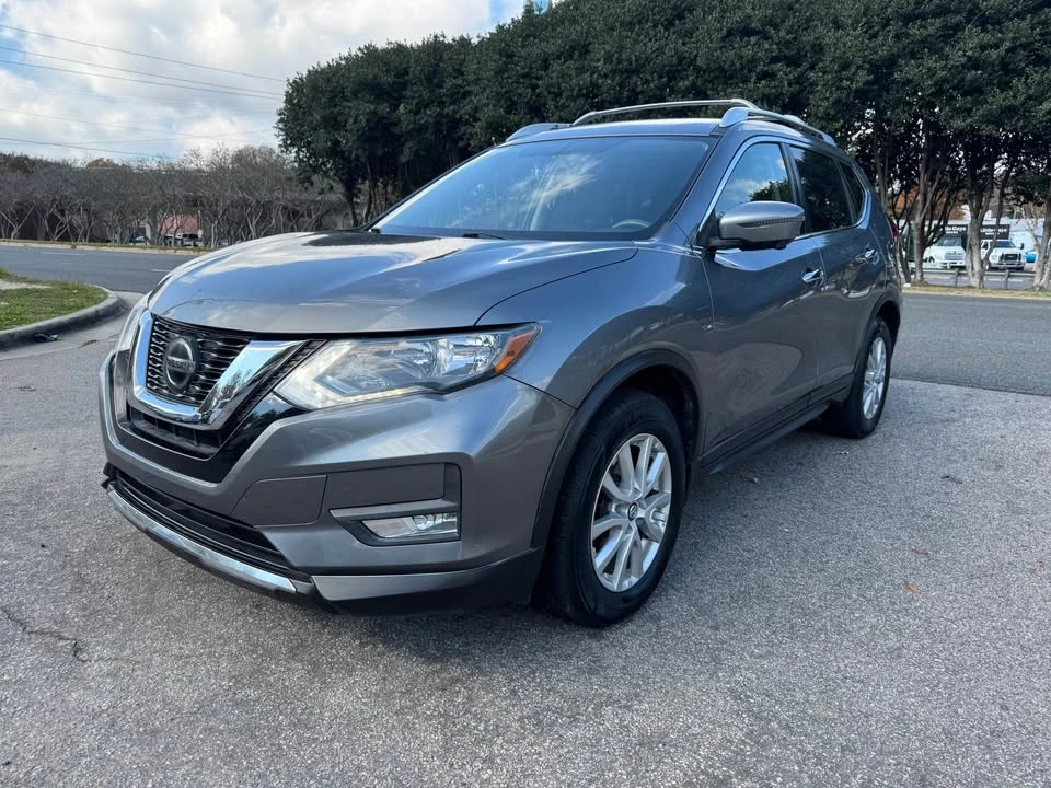 2018 Nissan Rogue - Image 2 of 17