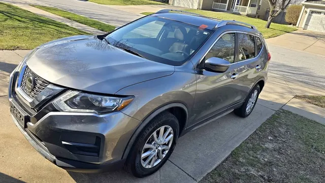 2018 Nissan Rogue SV