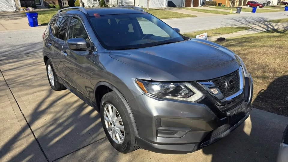 2018 Nissan Rogue - Image 2 of 8