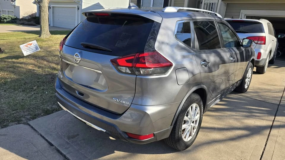 2018 Nissan Rogue - Image 3 of 8