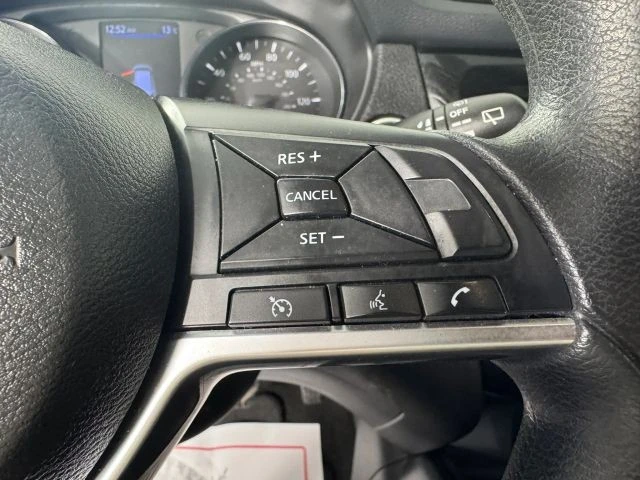 2018 Nissan Rogue - Image 16 of 21